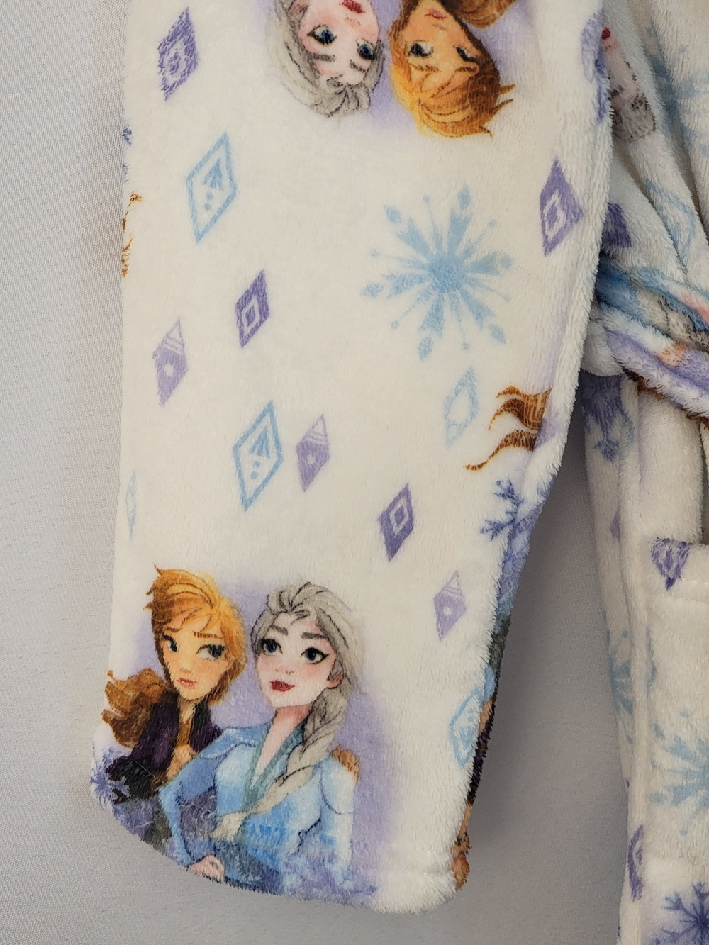 Disney Frozen II Plush Girls Robe Size 6-6x - Picture 5 of 9